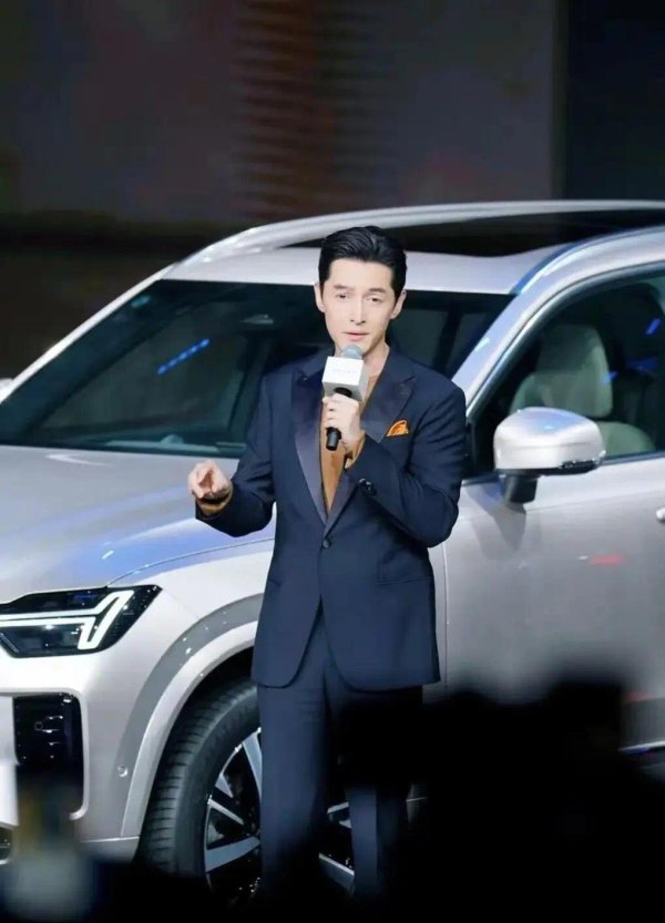 沃尔沃XC70上市半年了，26.99万起卖，不是噱头