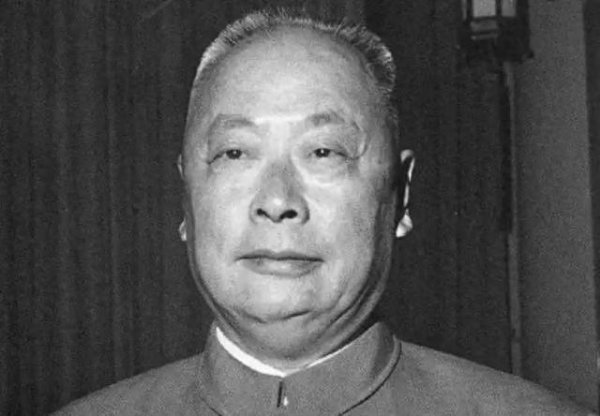 陈毅元帅逝世悼词出现刺眼四字，毛主席亲自提笔将其划掉