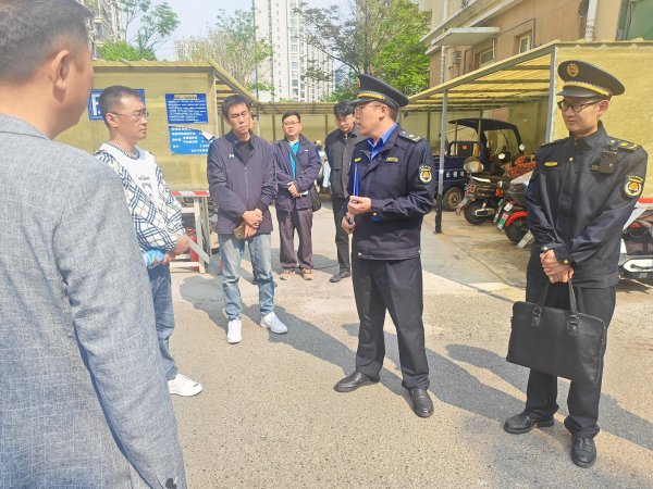 执法“沉”到家门口，难题“解”在心坎上——“执法惠民·精治优居”联合执法首进物业小区