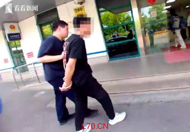 司机换2块银块 复原包装想瞒天过海 跨省货运调包案告破