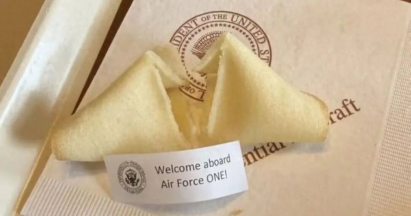 "空军一号"来华菜单曝光 有春卷